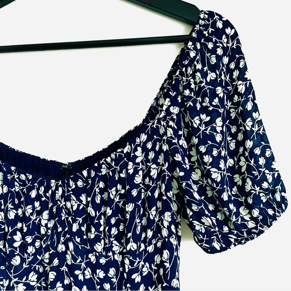 Reformation Hannah Floral Midi Dress In Navy Blue & White Size 4 EUC - Picture 6 of 13